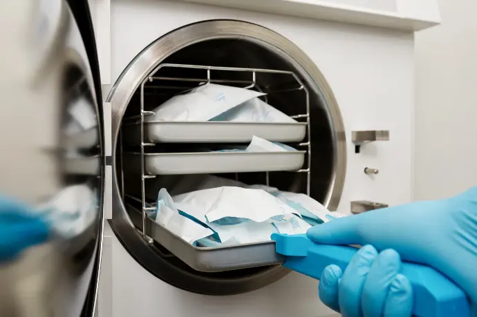 ©wayhome.studio-AdobeStock Autoclave médical